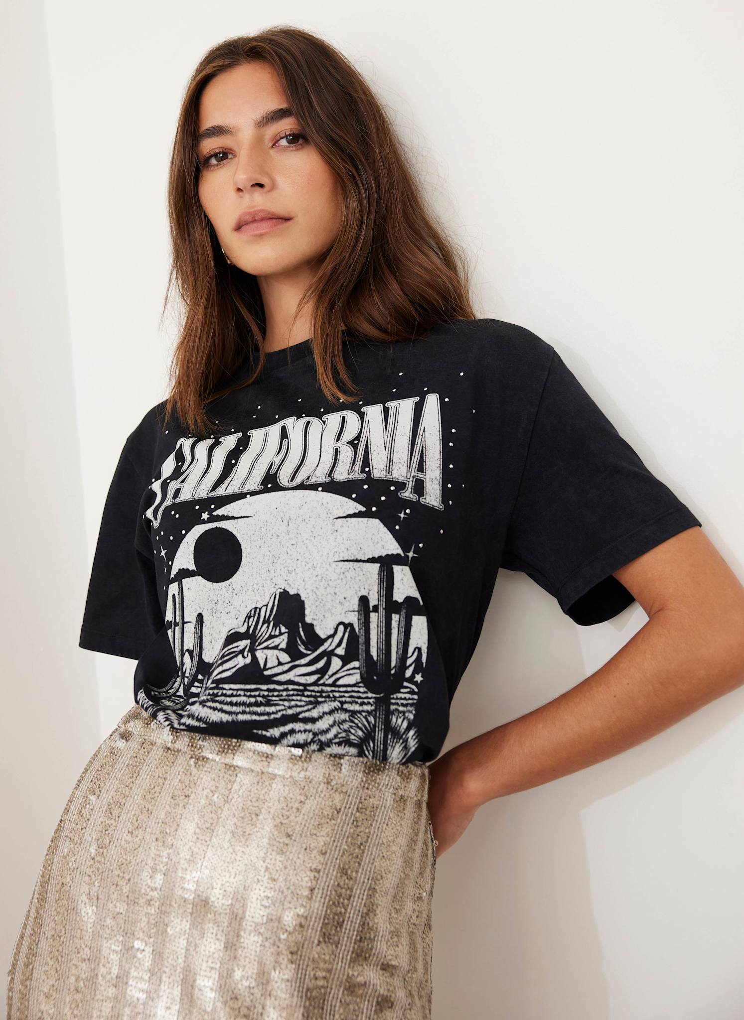 Black California Graphic Cotton T-Shirt – Mint Velvet