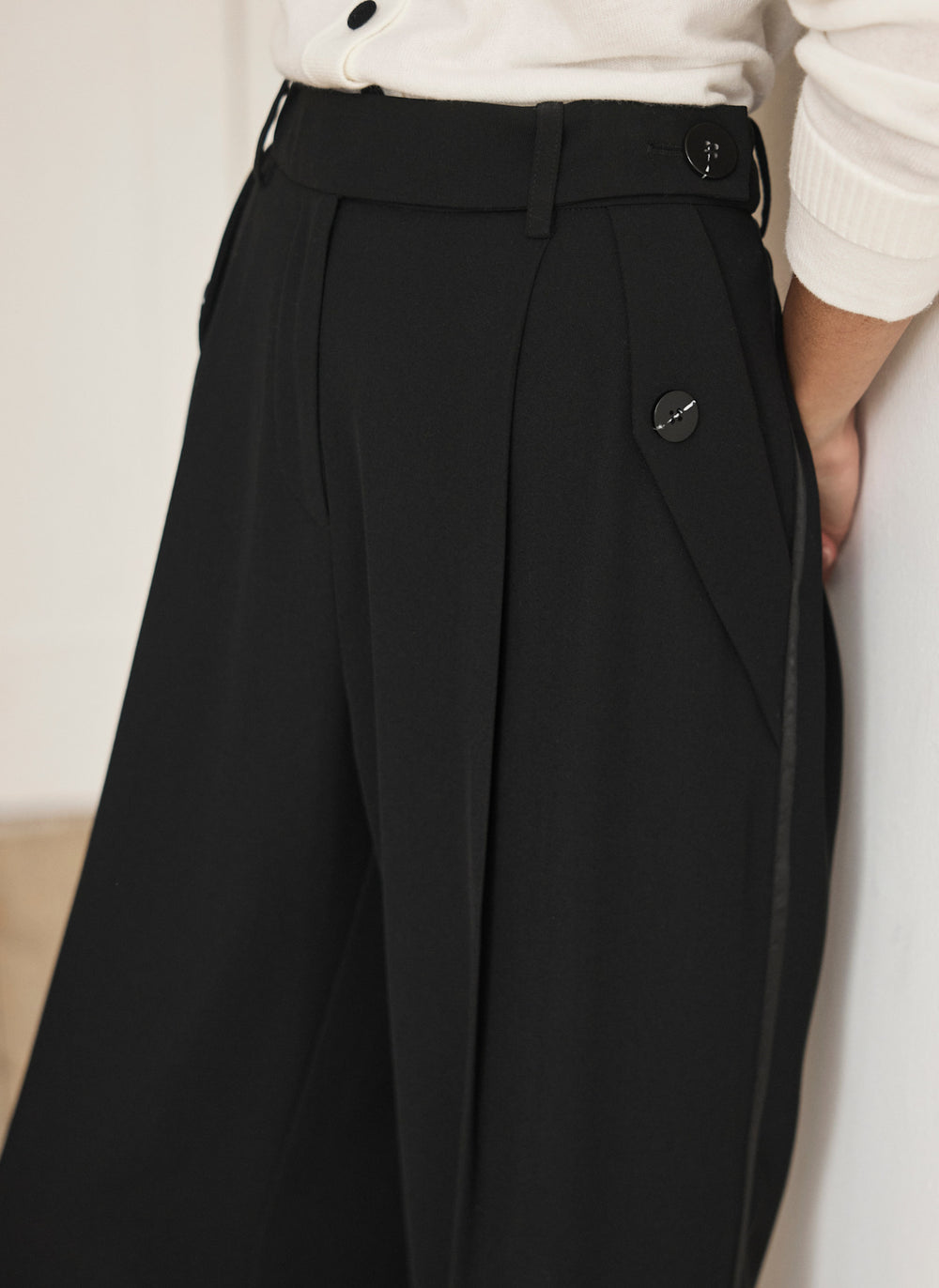 Black Tailored Wide Trousers
