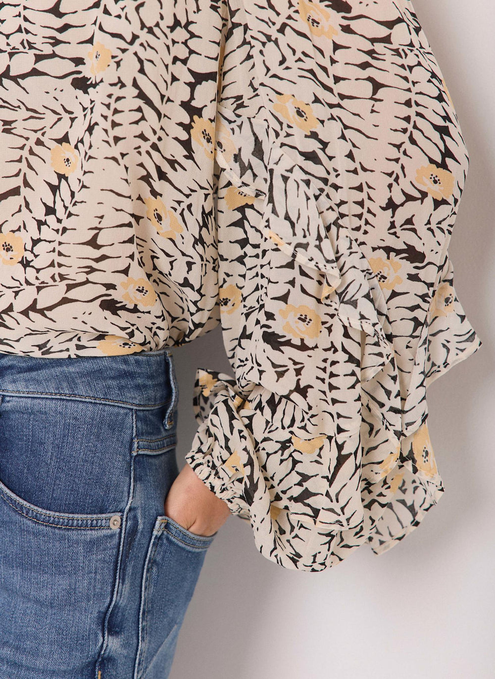 Floral Print Ruffle Blouse