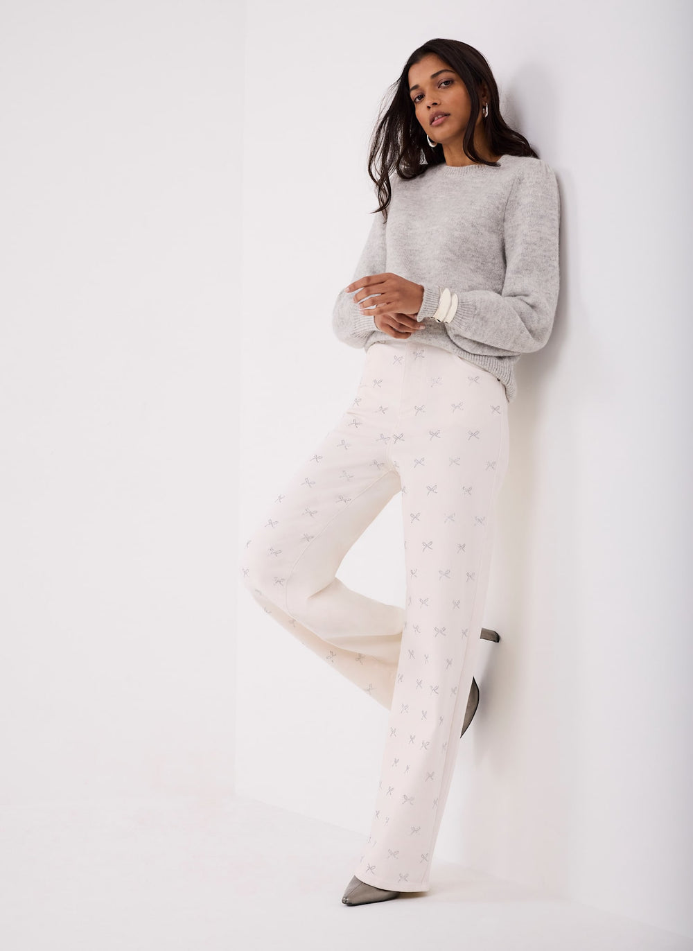 White Bow Embellished Wide Jeans