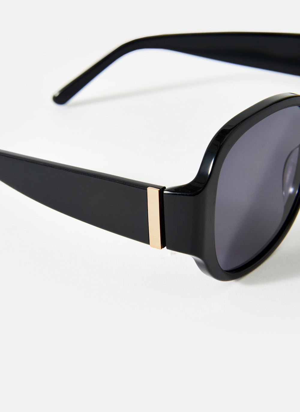 Black Round Sunglasses
