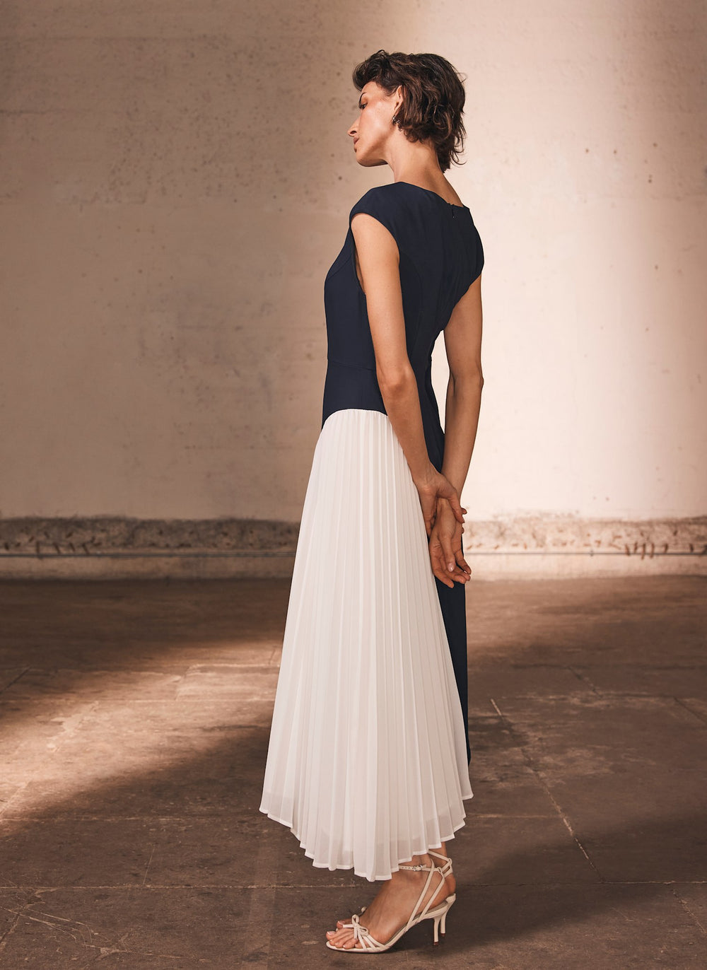 Navy Contrast Pleat Maxi Dress