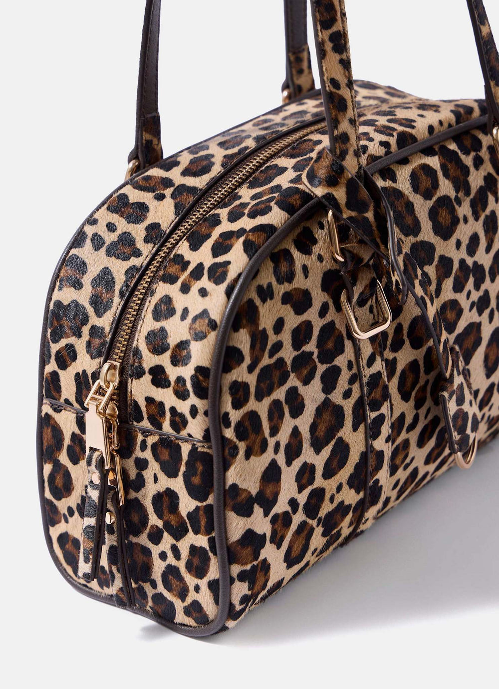 Otti Leopard Print Textured Leather Shoulder Bag