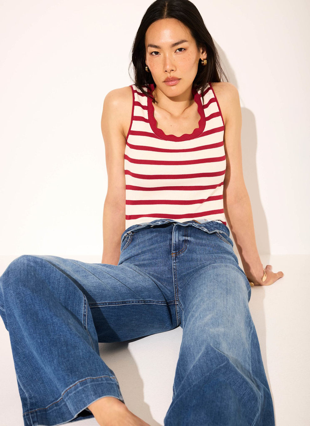 Red Stripe Scallop Trim Vest