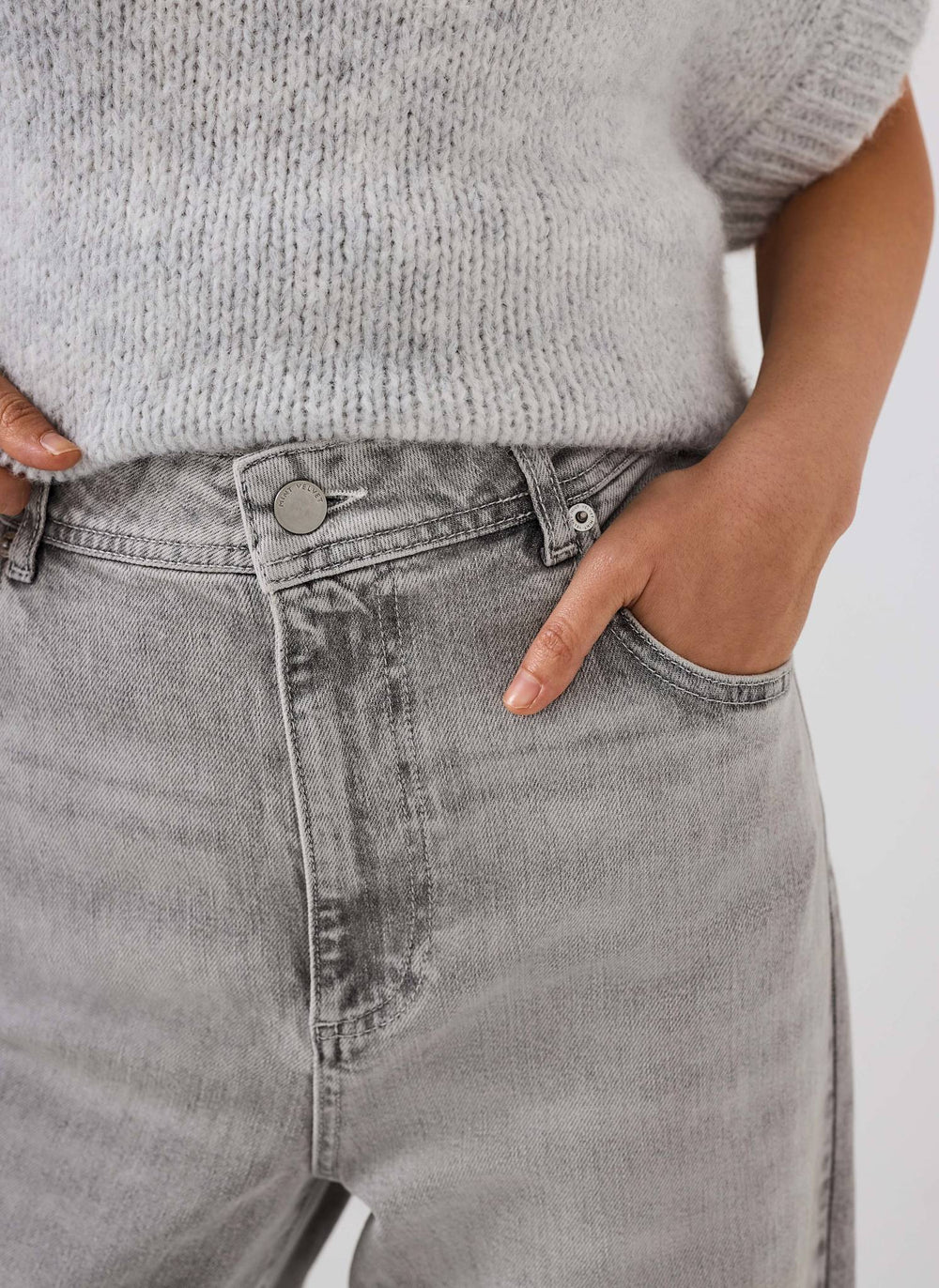 Washed Grey Wide Jeans