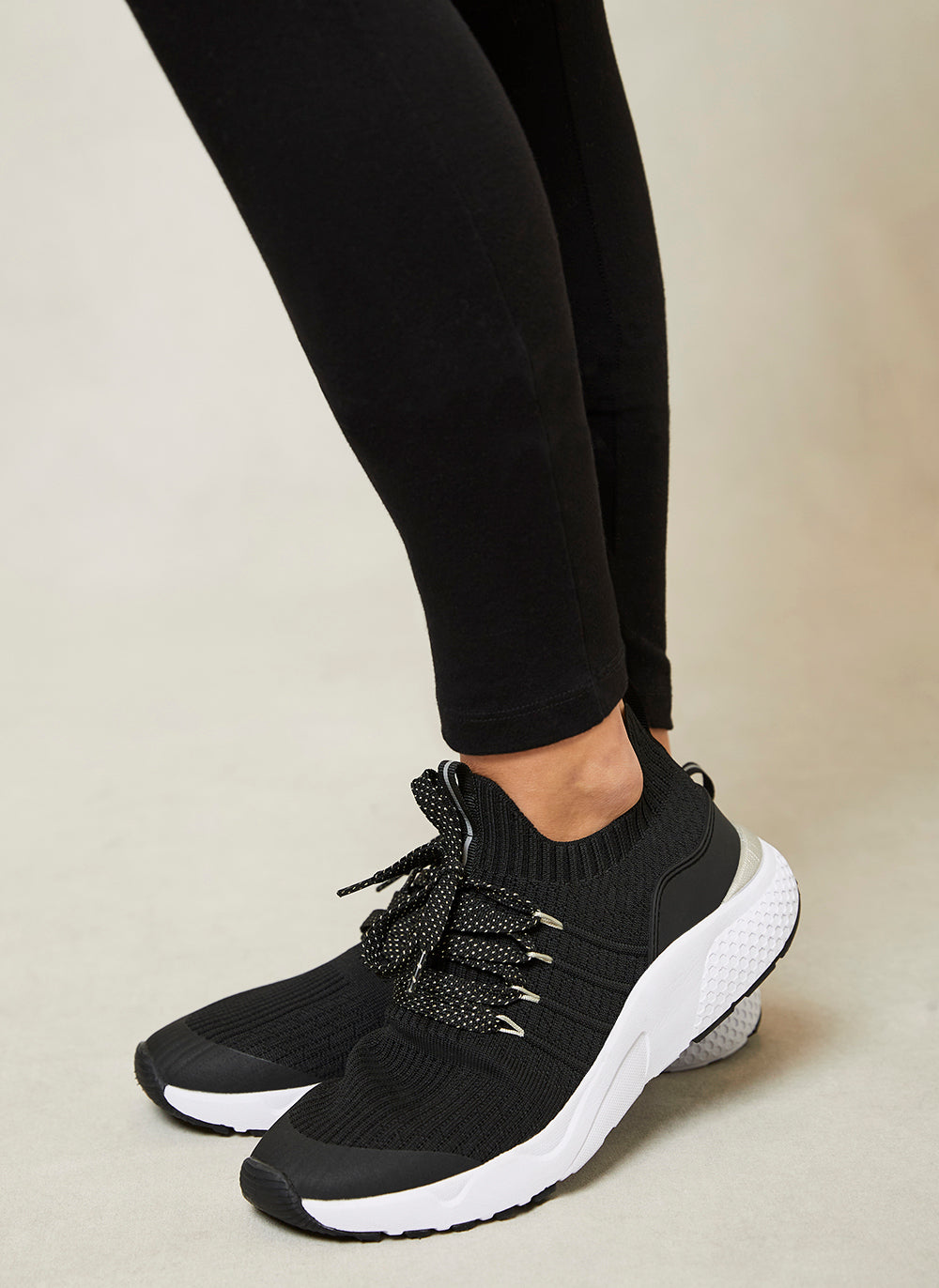 Black Straight Leggings LEGGINGS Mint Velvet