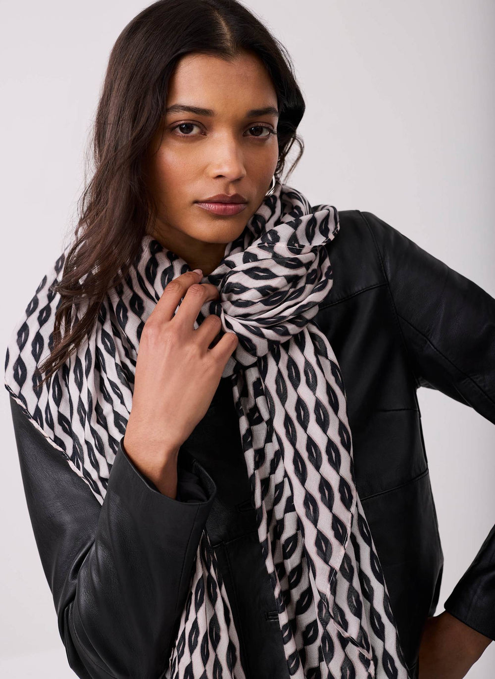 Navy Lip Print Lightweight Scarf