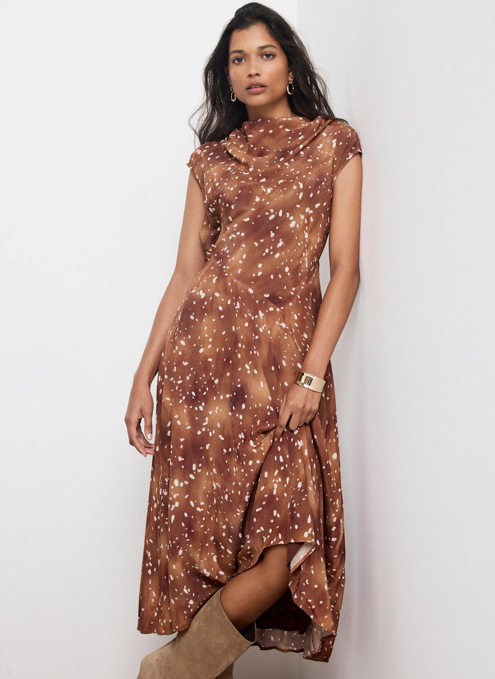 asymmetric printed midi dress Mint Velvet Brown Deer Print Waist | Size 6 | Brown | Long Sleeve 颜色:Black