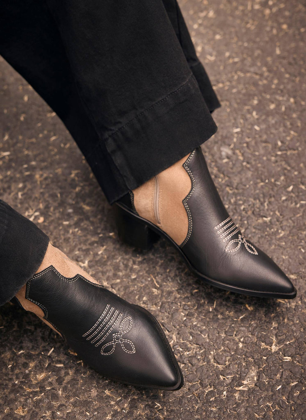 Aspen Black Leather Contrast Western Boots