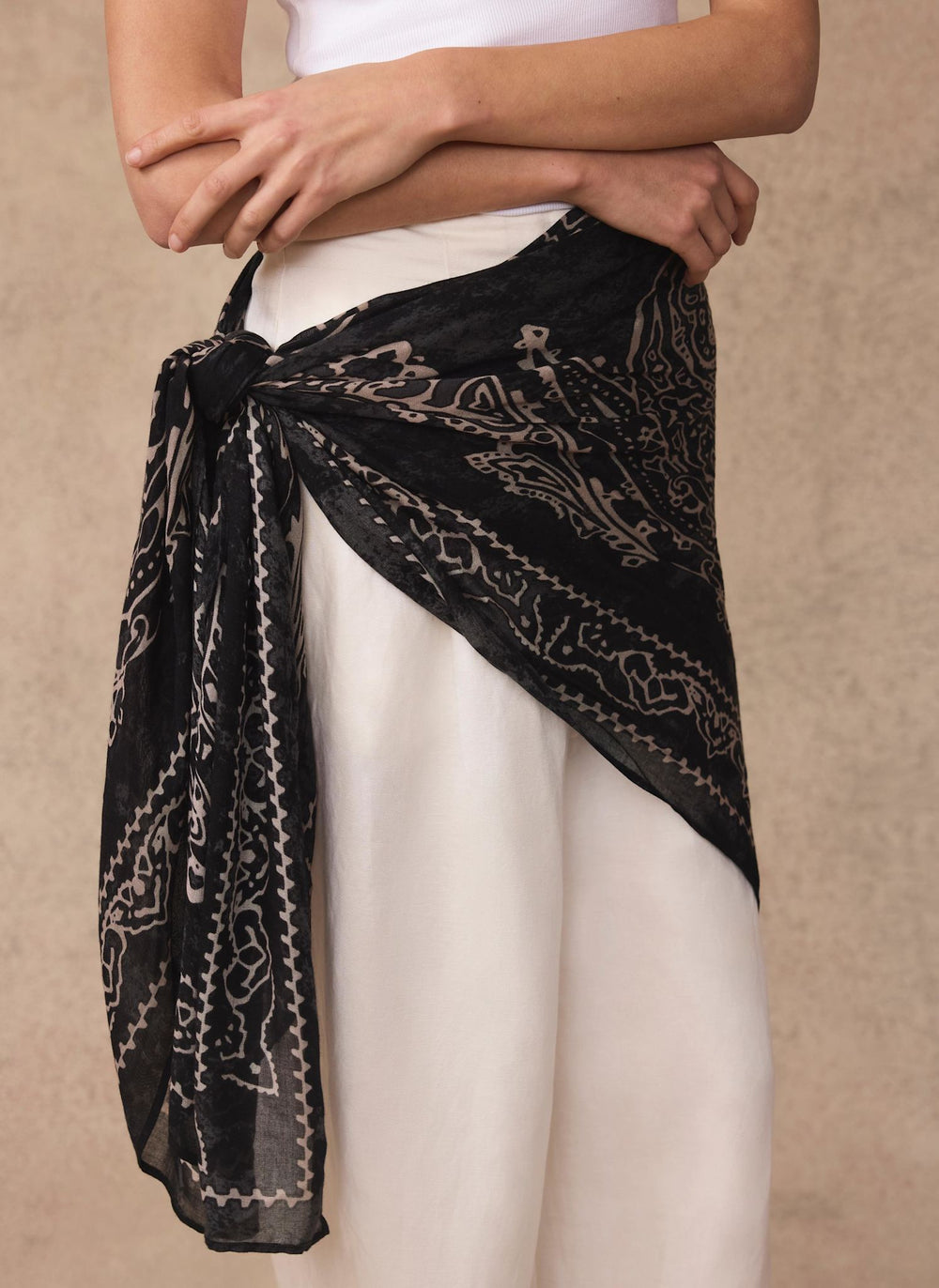 Black Bandana Print Scarf