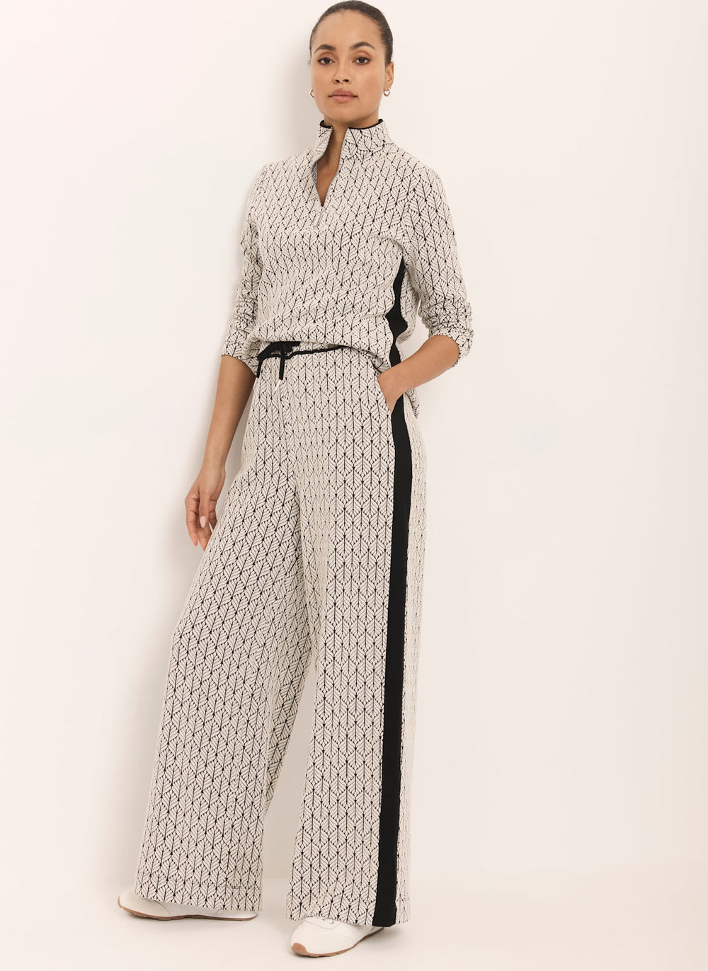 Black Jacquard Side Stripe Wide Trousers