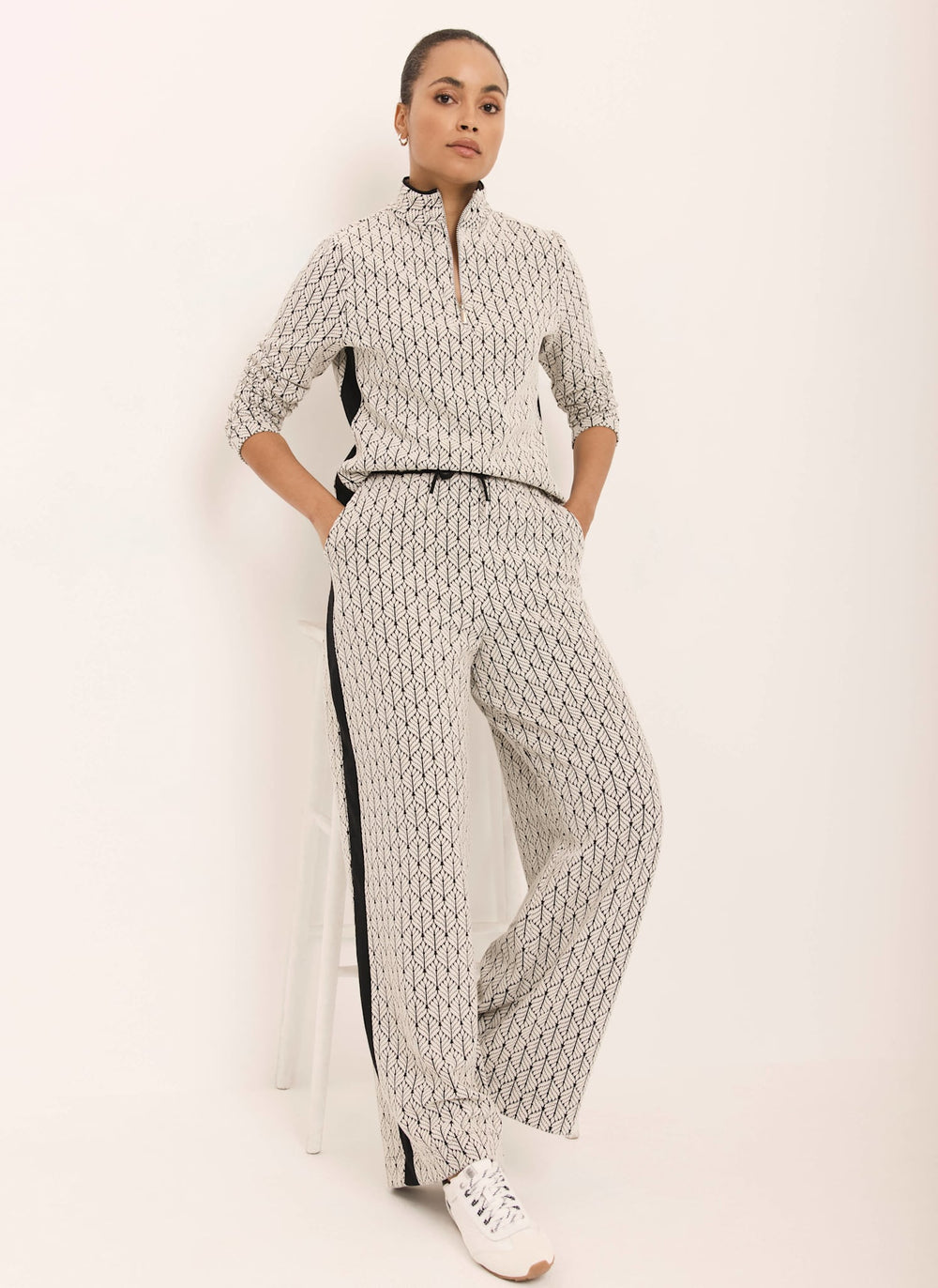 Black Jacquard Side Stripe Wide Trousers