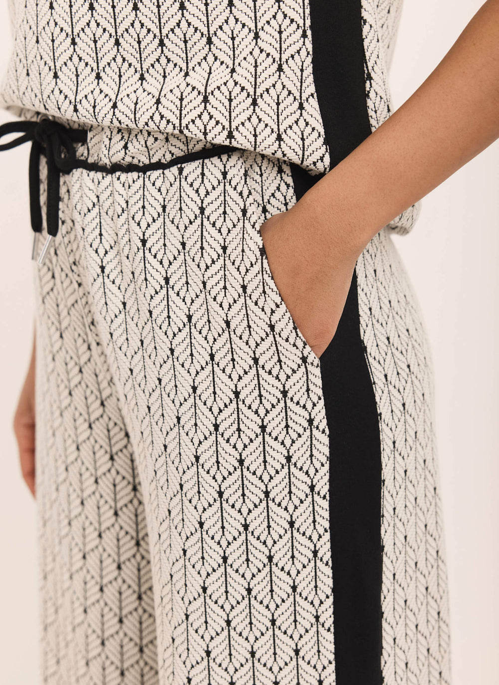 Black Jacquard Side Stripe Wide Trousers