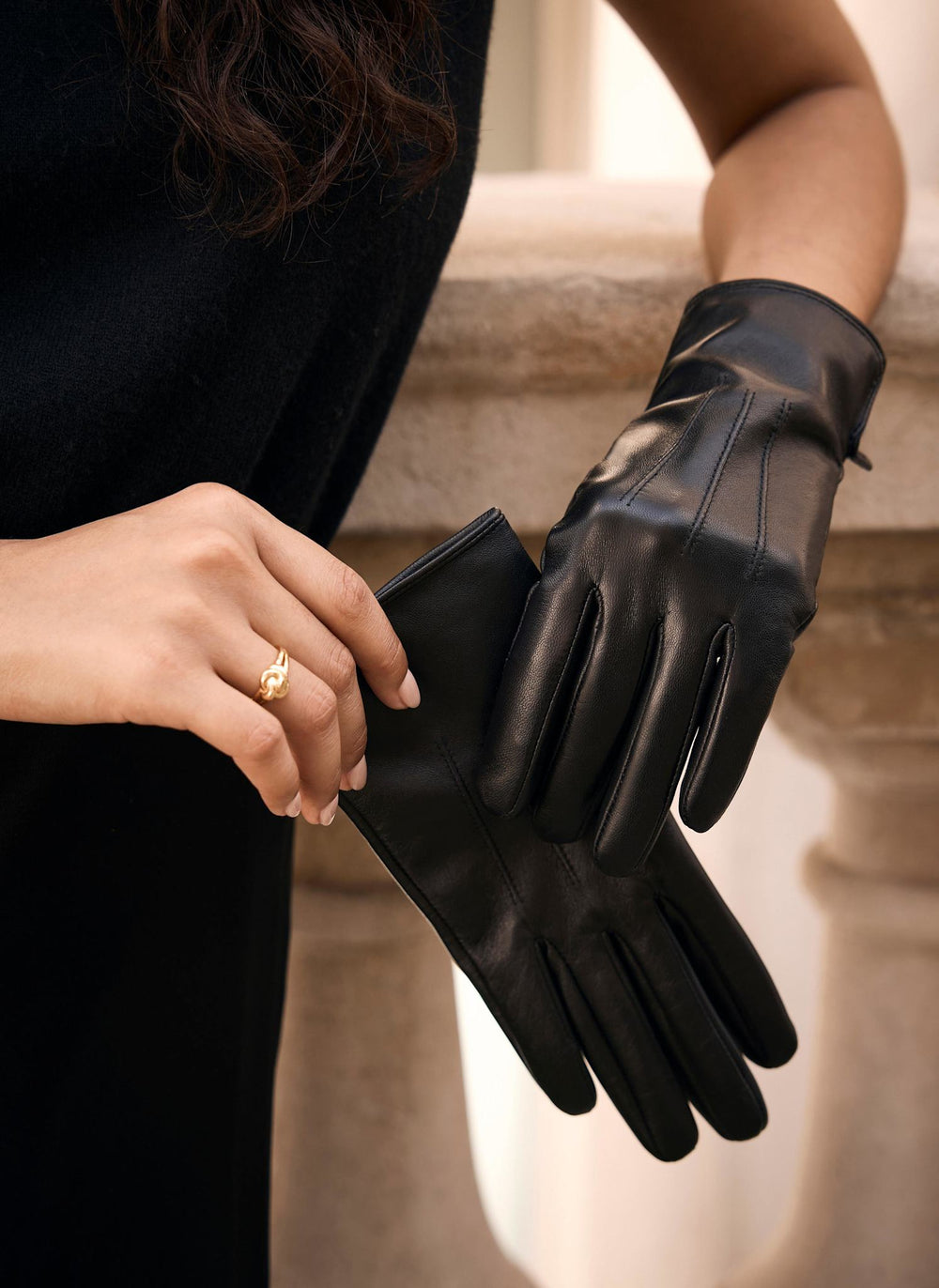 Black Leather Short Gloves