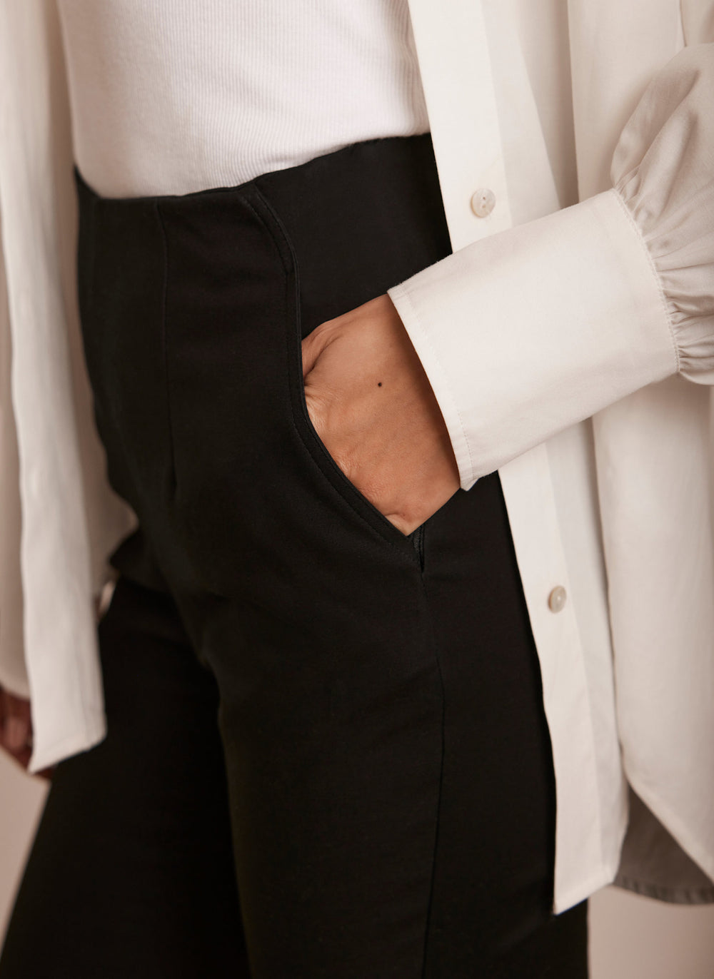 Black Cropped Slim Capri Trousers