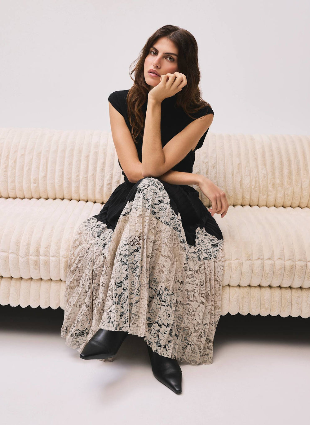 Black Pleated Lace Hem Midi Skirt