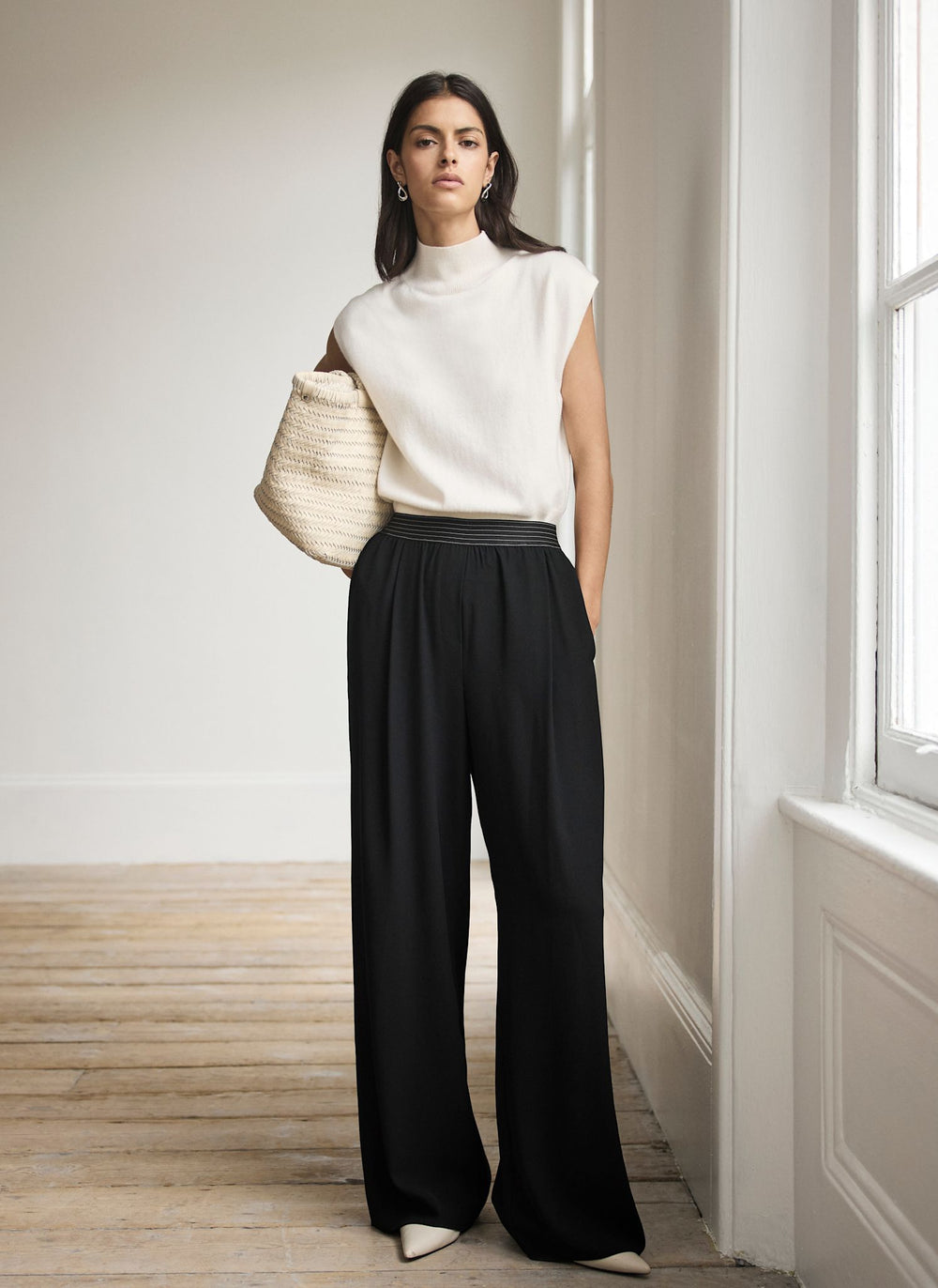 Black Wide Leg Elasticated Waistband Trousers