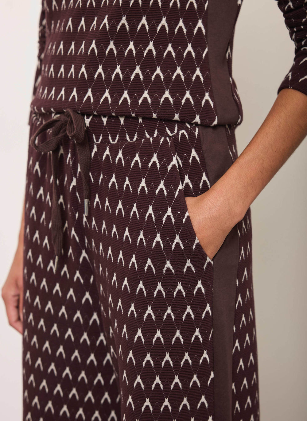 Burgundy Jacquard Wide Leg Trousers