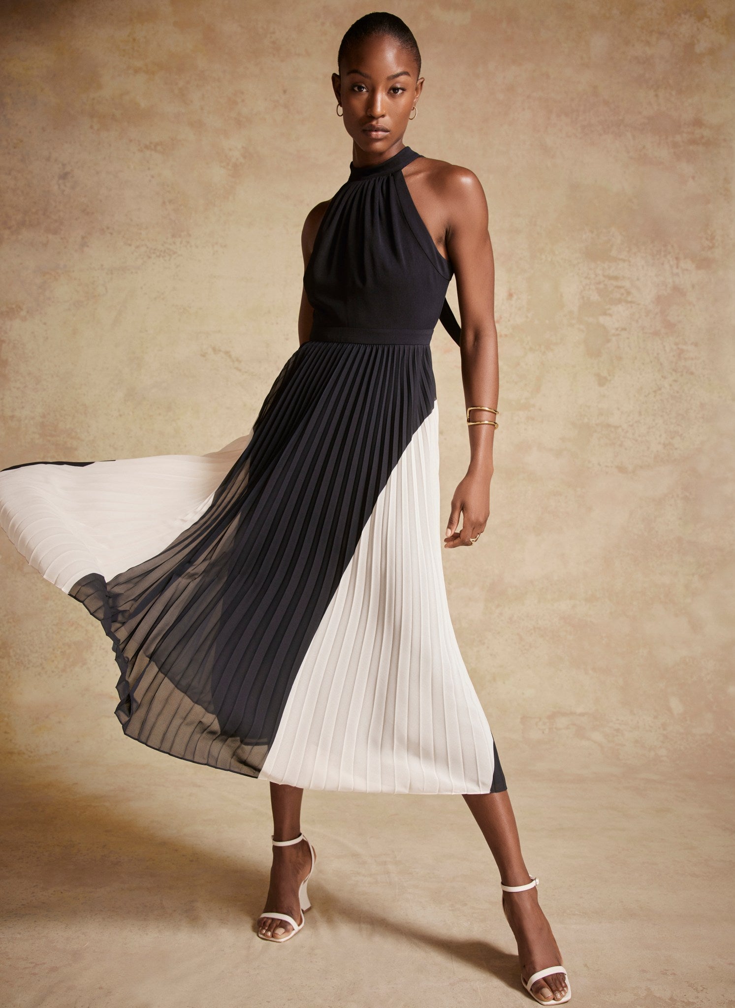 Navy Colour Block Pleat Maxi Dress – Mint Velvet