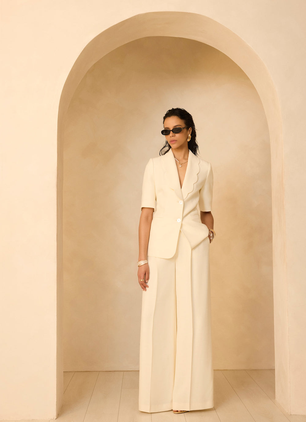 Cream Scallop Front Short Sleeve Blazer