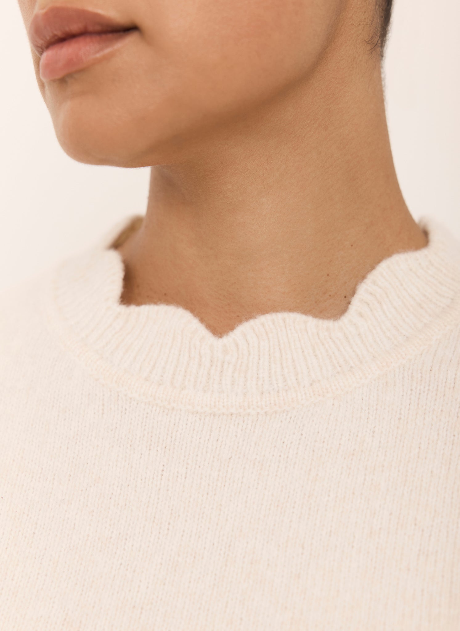 Cream Scallop Knit Top – Mint Velvet