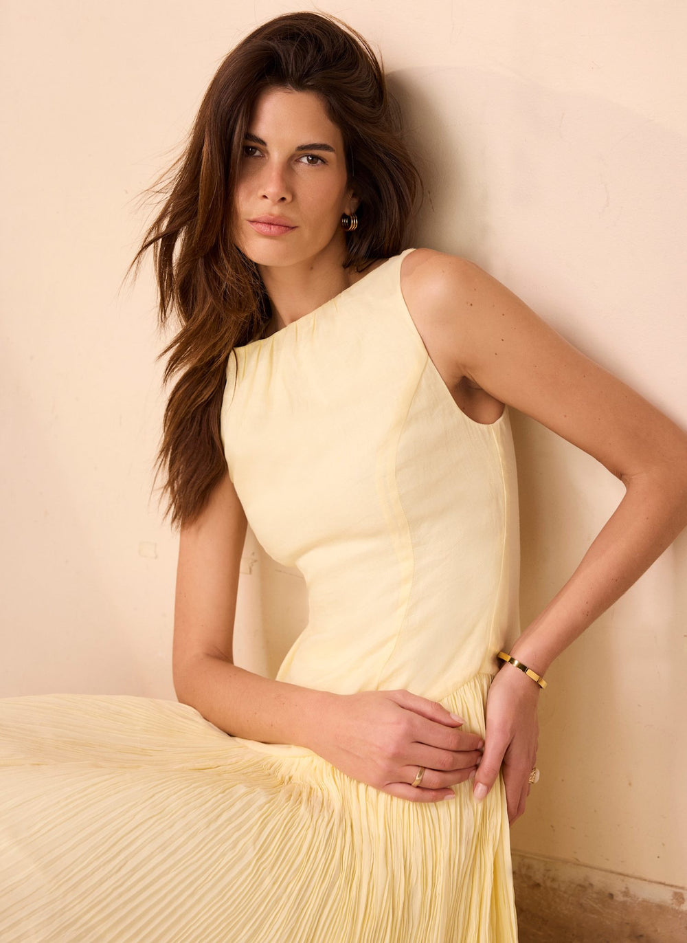 Mint Velvet Yellow Crinkle Drop Waist Midi Dress | Size 04 | Yellow | Sleeveless Mint Velvet Yellow Crinkle Drop Waist Midi Dress | Size 04 | Yellow | Sleeveless