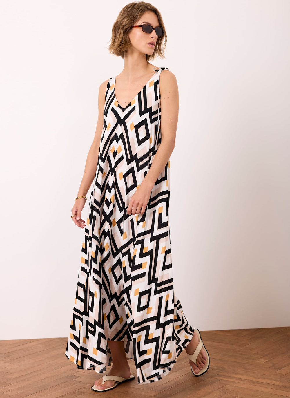 geo print maxi dress Black Geo Print Maxi Dress – Mint Velvet