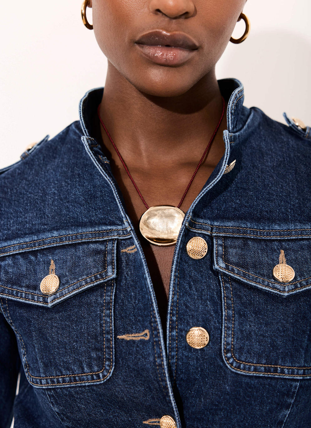 Gold Tone Pendant Rope Necklace