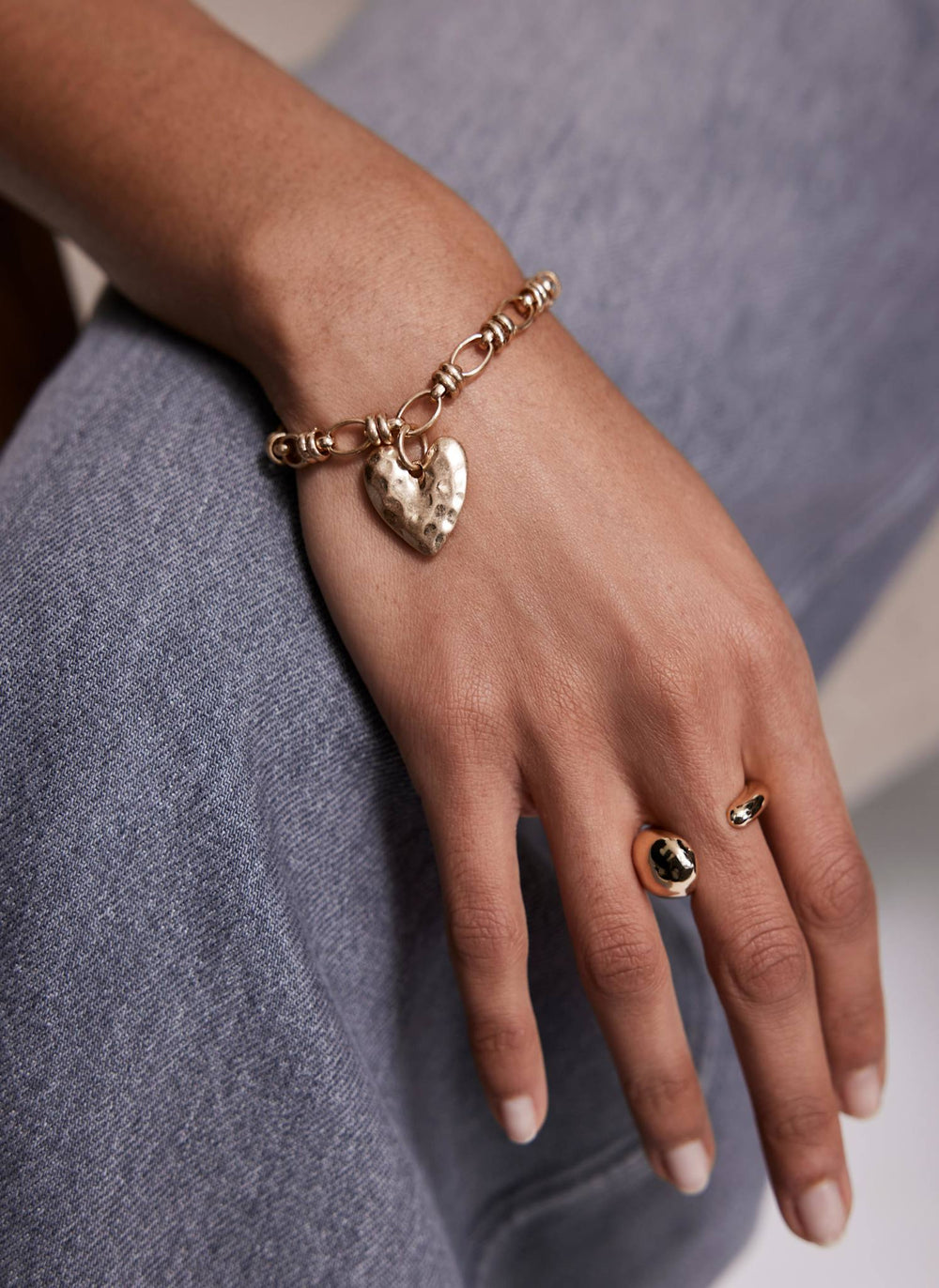 Gold Tone Heart Charm Bracelet