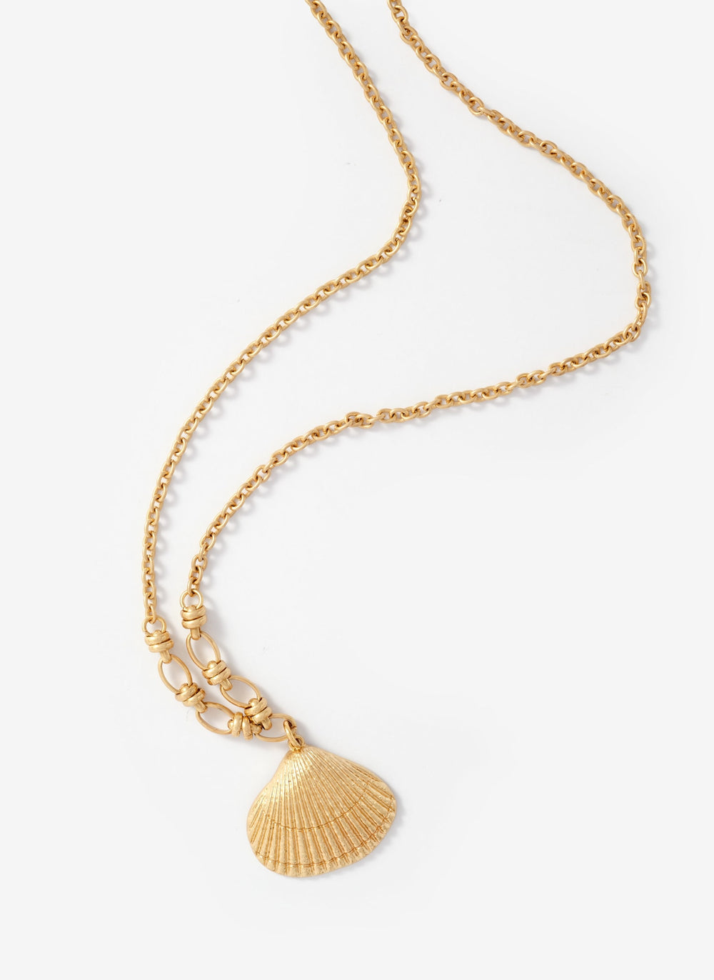 Gold Tone Shell Pendant Necklace