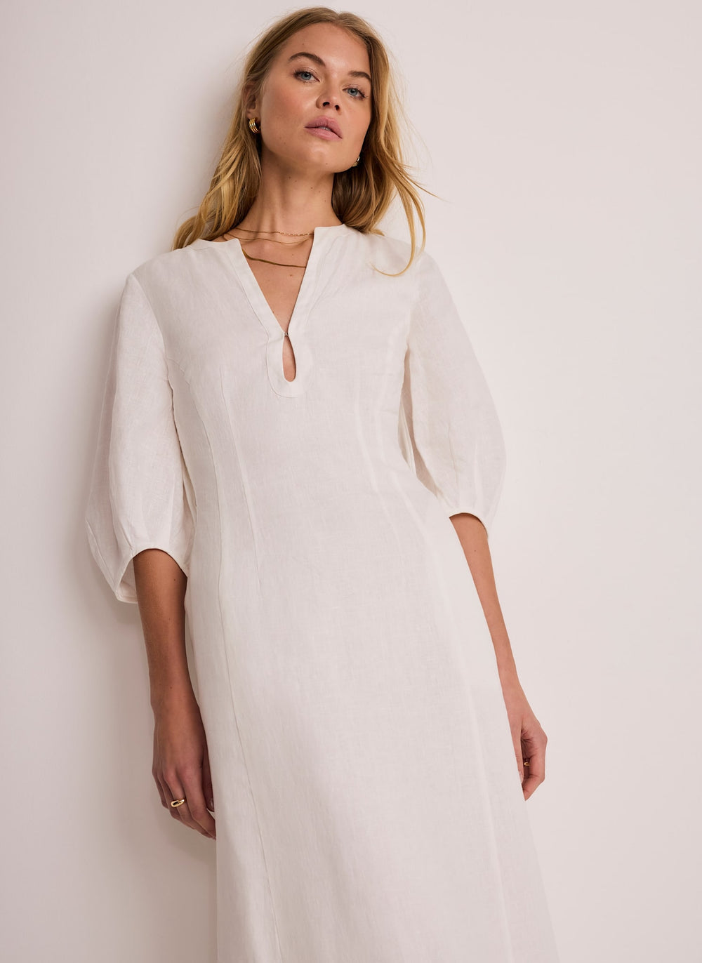 Mint Velvet White Beige Puff Sleeve Midi Dress | Size 12 | White | 3/4 Sleeve | V Neck Mint Velvet White Beige Puff Sleeve Midi Dress | Size 12 | White | 3/4 Sleeve | V Neck
