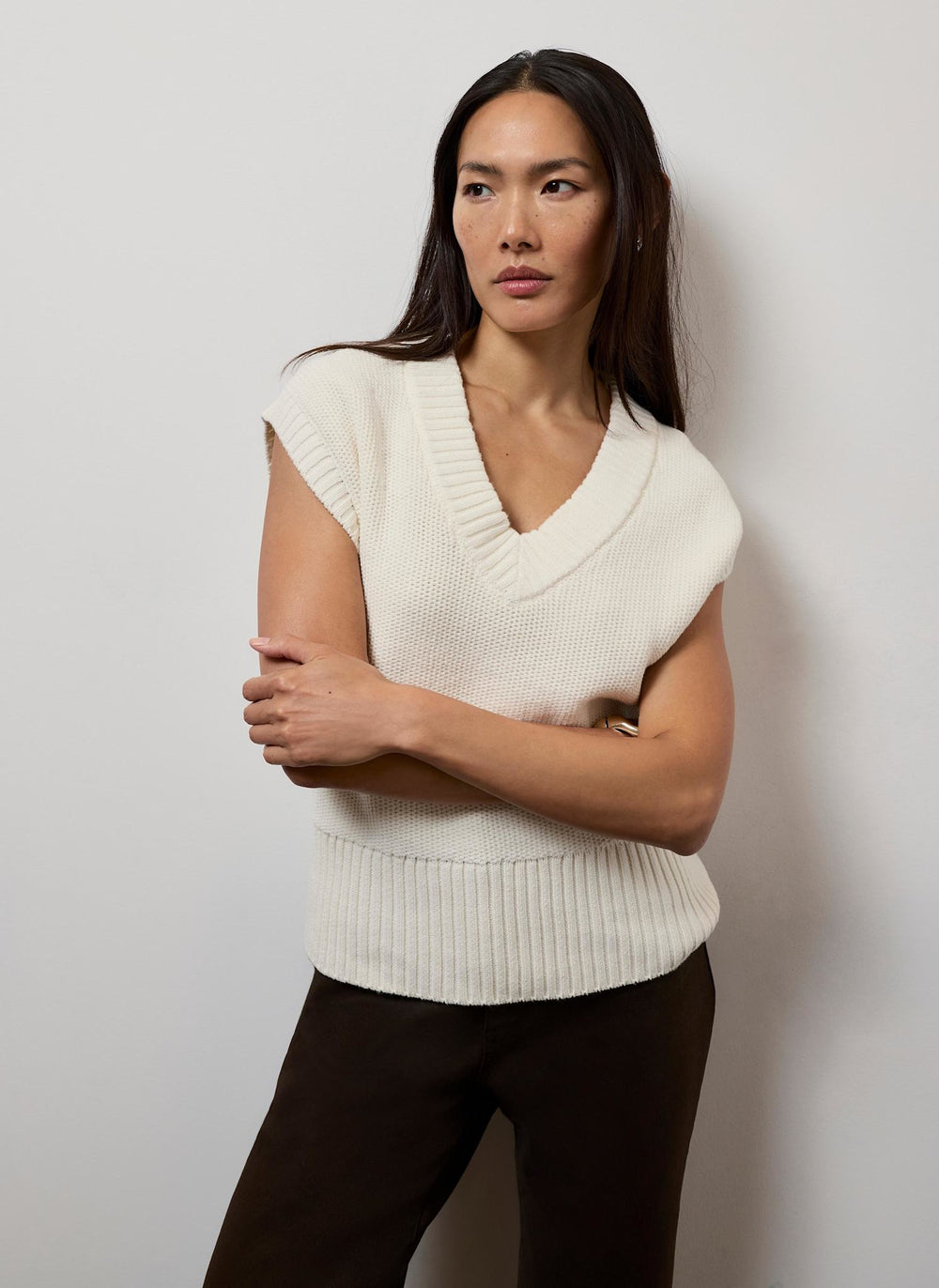 Cream Sleeveless V Neck Knit Top