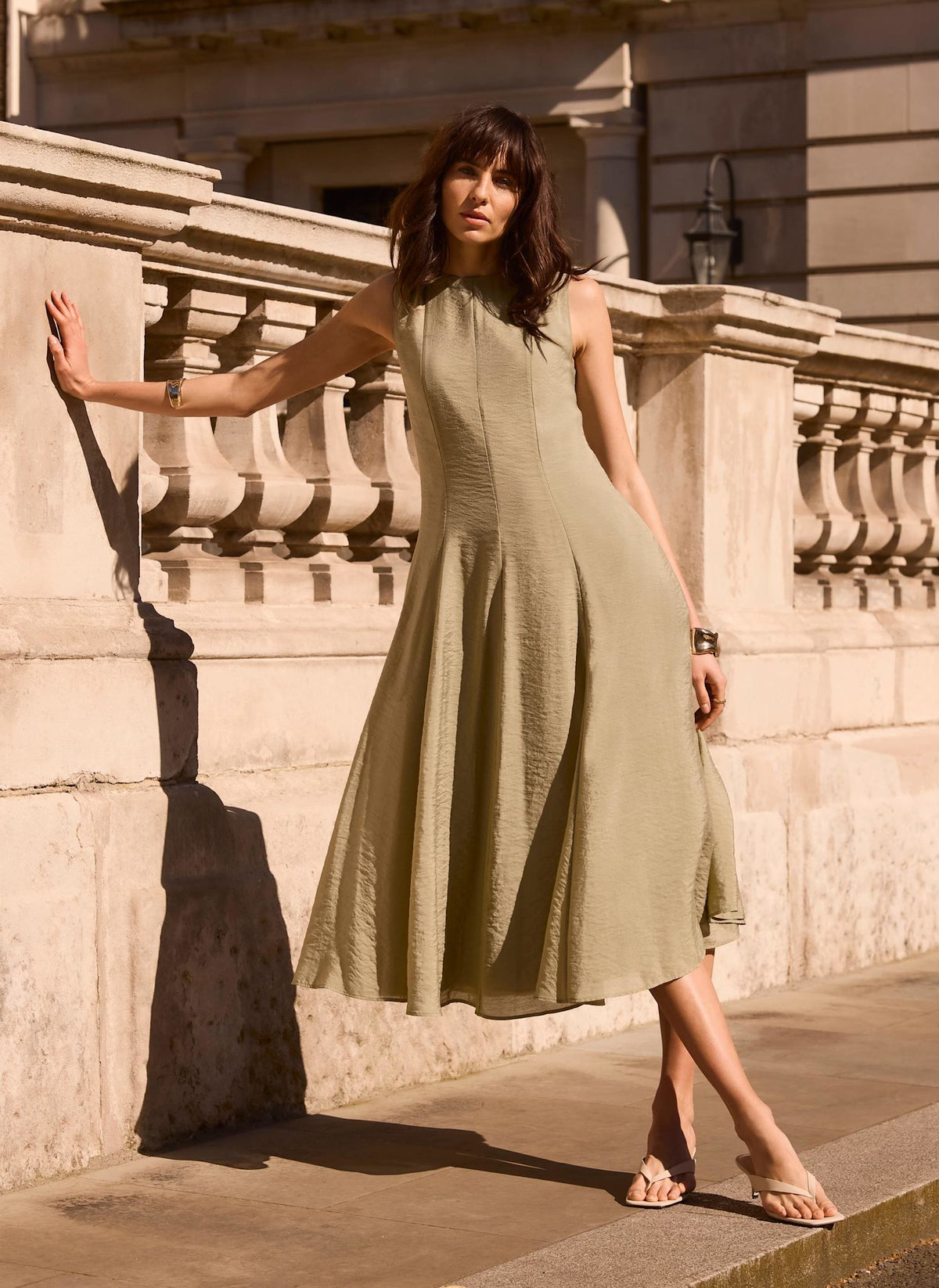 Mint Velvet Khaki Sleeveless Midi Dress | Size 8 | Green | Sleeveless Mint Velvet Khaki Sleeveless Midi Dress | Size 8 | Green | Sleeveless