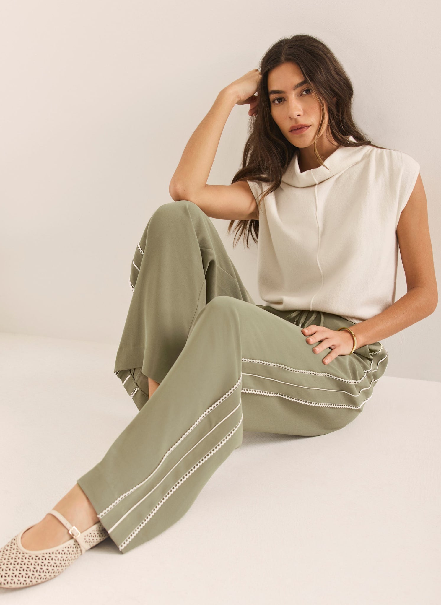 Khaki Scallop Side Stripe Wide Trousers – Mint Velvet