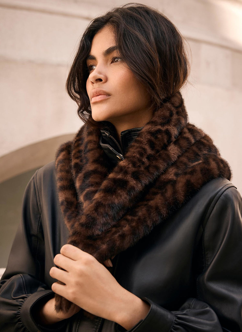 Leopard Print Faux Fur Textured Scarf Collar