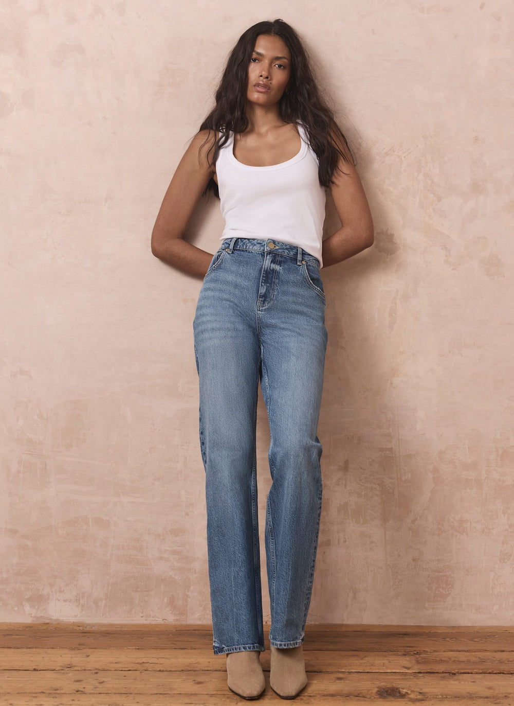 Mid Indigo 90s Straight Jeans