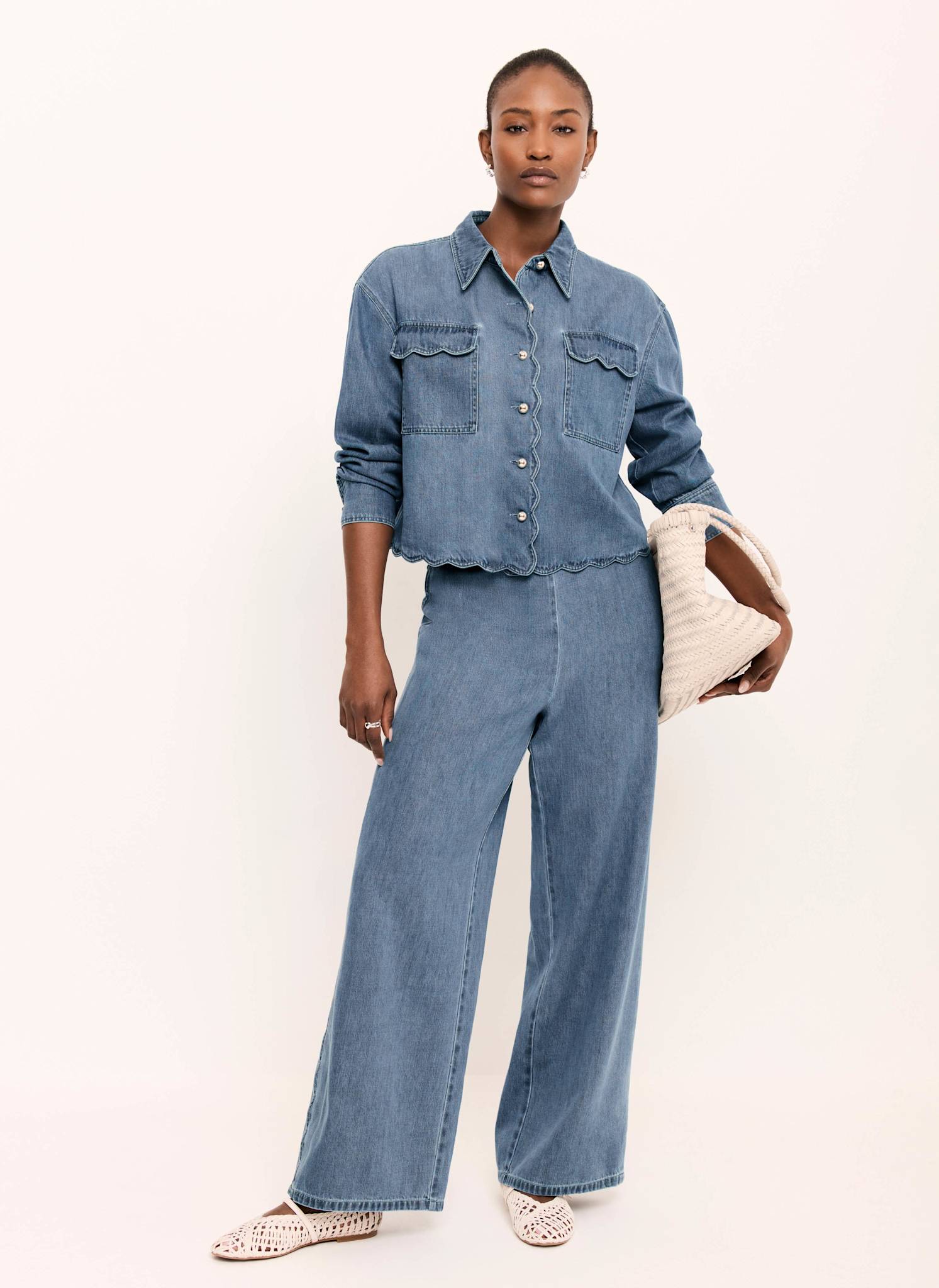 Indigo Scallop Trim Wide Jeans – Mint Velvet
