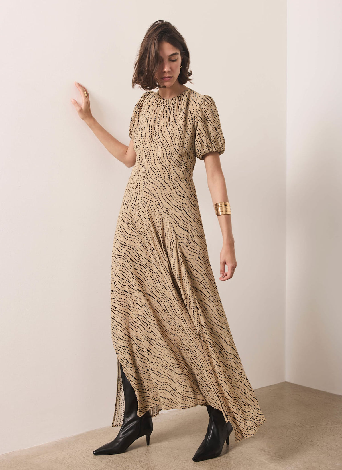 mint velvet dress Blue Leaf Print Shirred Midi | Size XS | Blue | Sleeveless 4% Elastane. Ask You Out Emerald Green