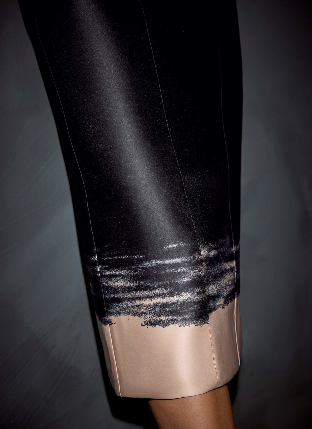 Black Ombre Print Midi Dress