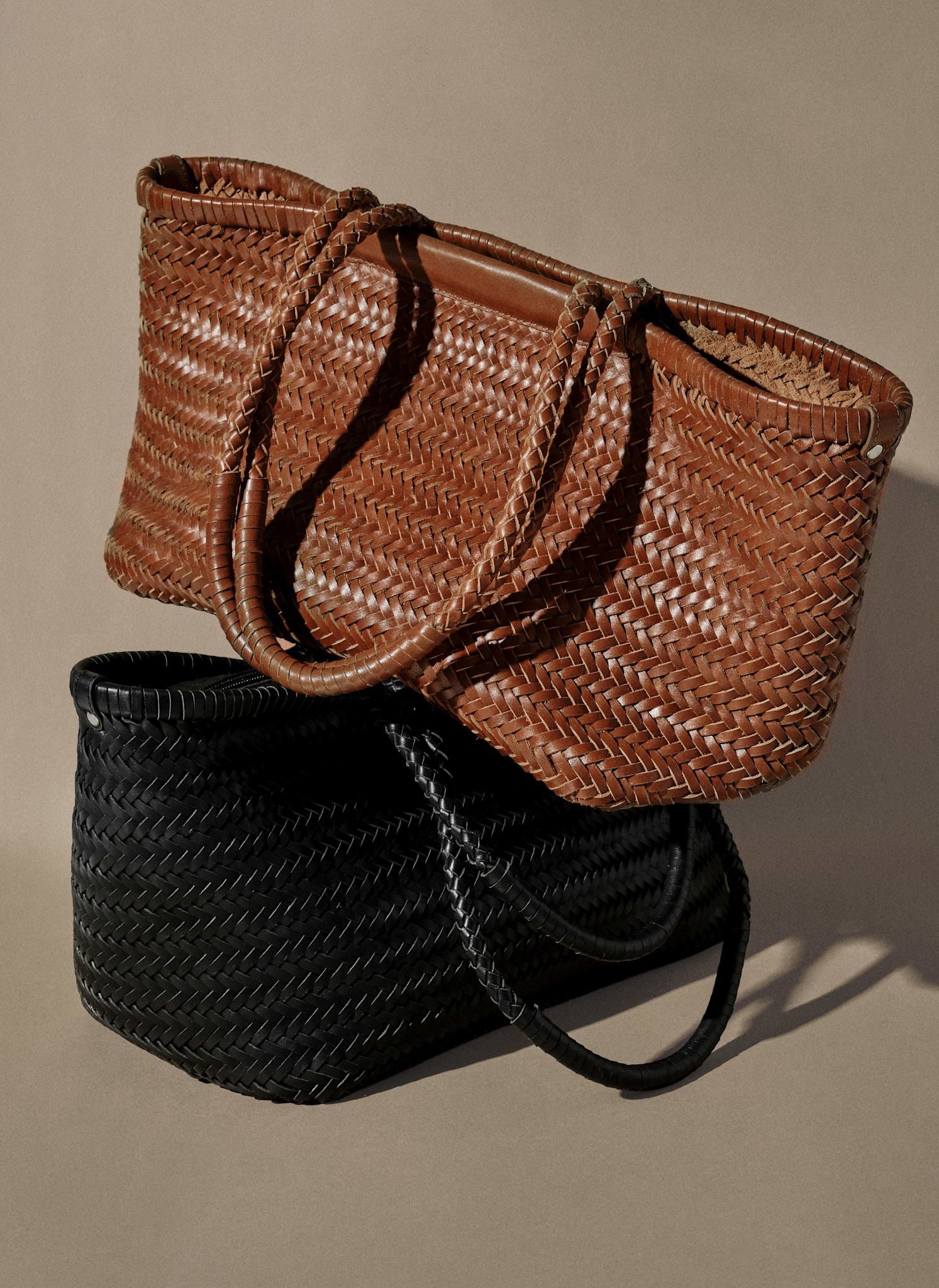 Rae Black Leather Woven Tote Bag – Mint Velvet