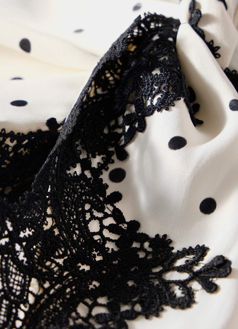 Cream Polka Dot Print Lace Trim Scarf