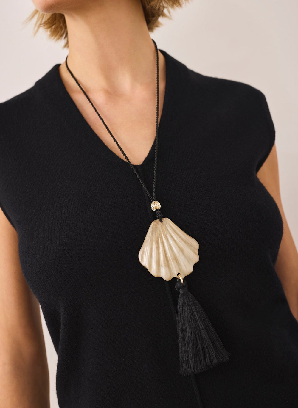 Shell Resin Tassel Pendant Necklace