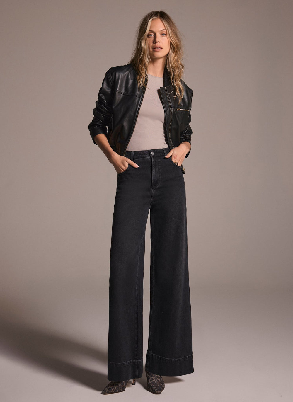 Washed Black Wide Jeans