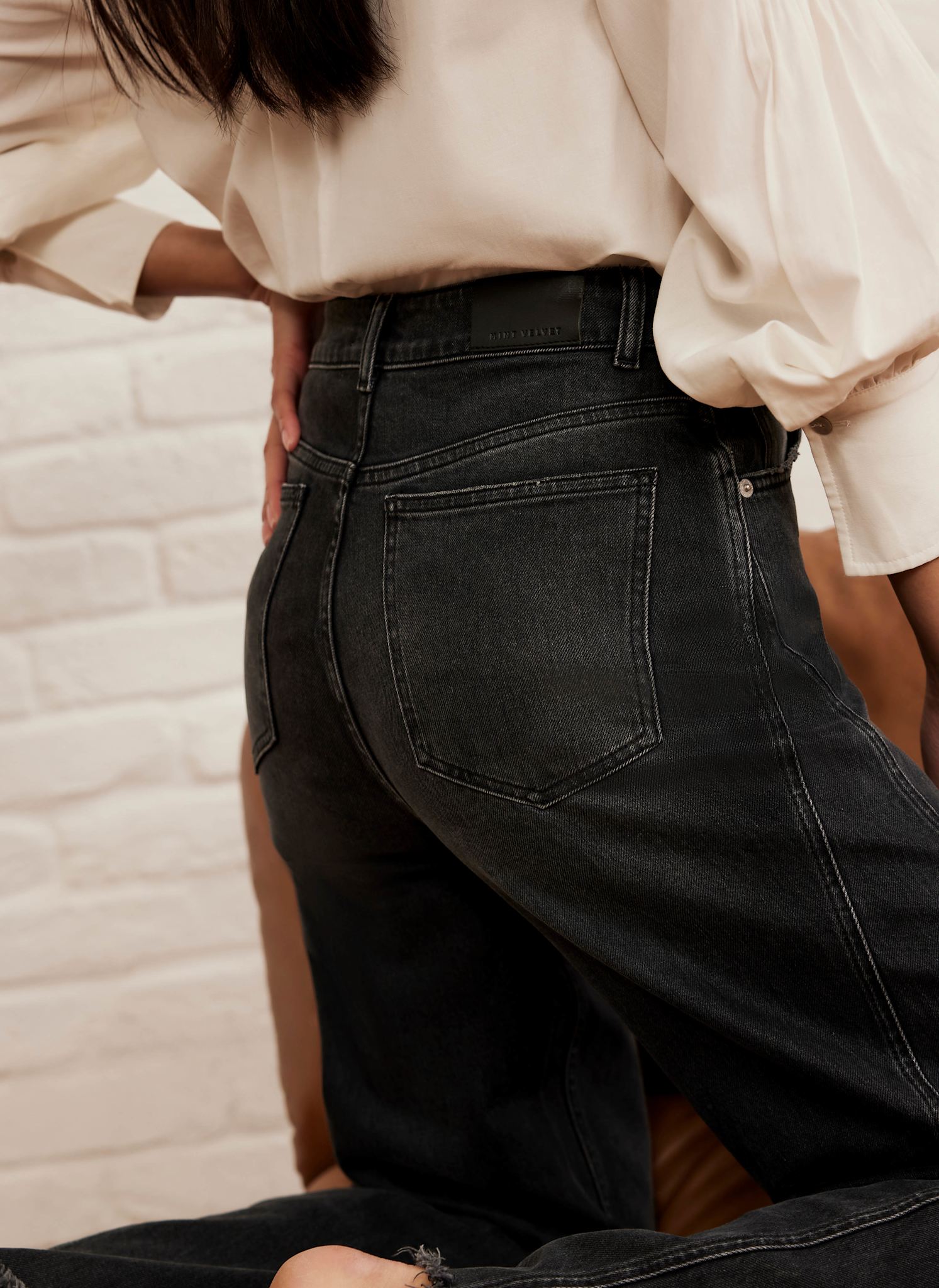 Washed Black Barrel Leg Jeans – Mint Velvet